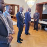 falling_walls_05