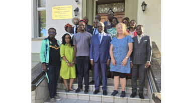 LE COLLÈGE ADVENTISTE DU 7ÈME JOUR DE YAOUNDÉ EN VISITE À L’AMBASSADE DU CAMEROUN À BERLIN